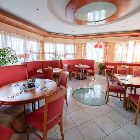 Gasthof Restaurant Cafe Fink Hotel